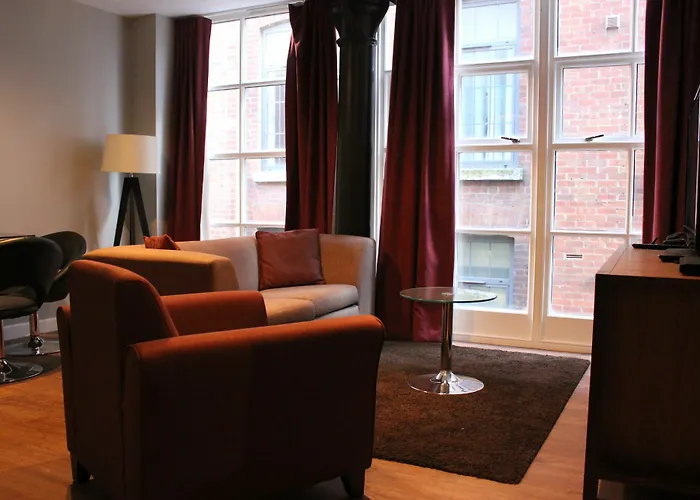 High Street Town House Aparthotel 4*