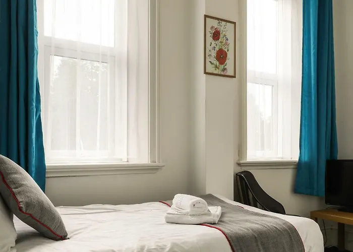 Oyo Hala 3* Manchester