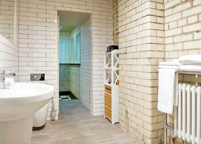 מלון Hall מנצ'סטר