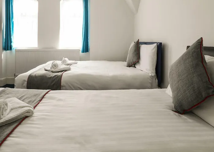 Oyo Hala 3* Manchester