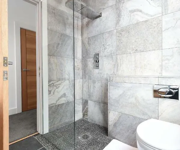 Stunning High Spec Sleep 14 Mánchester