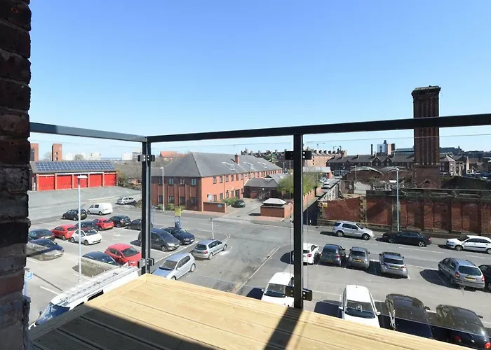 Stunning Penthouse Slps 20