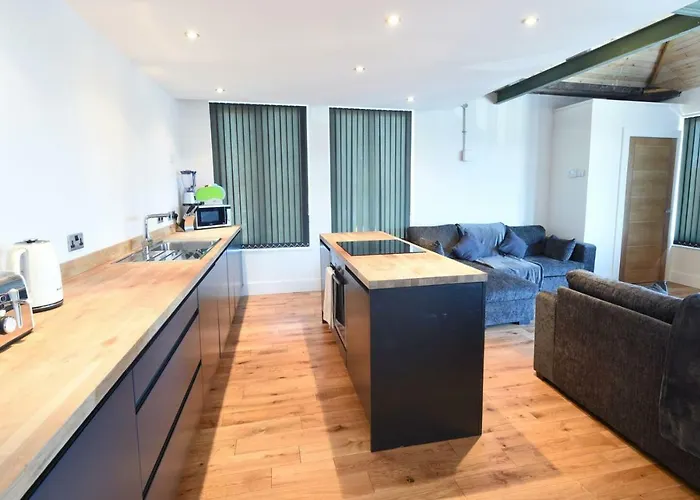 Stunning Penthouse Slps 20 * Manchester