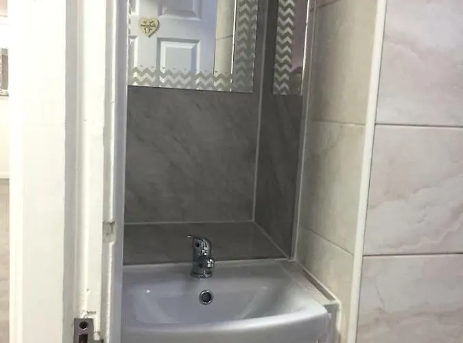 Sama's Stylish 4 * Manchester