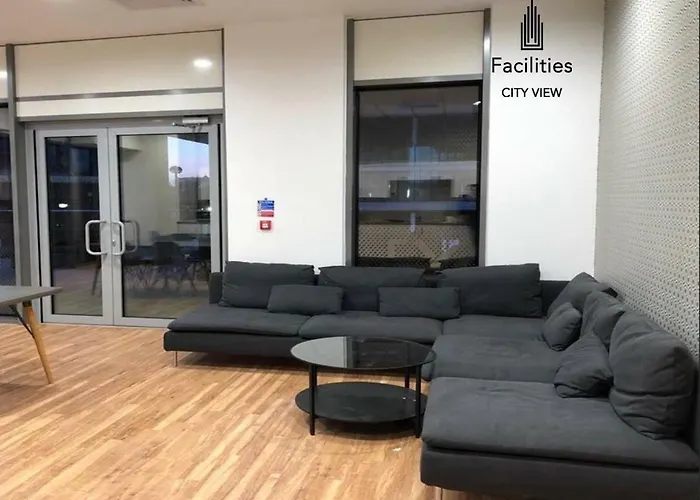 Free Street Parking Subject To Availability Apartmán Manchester