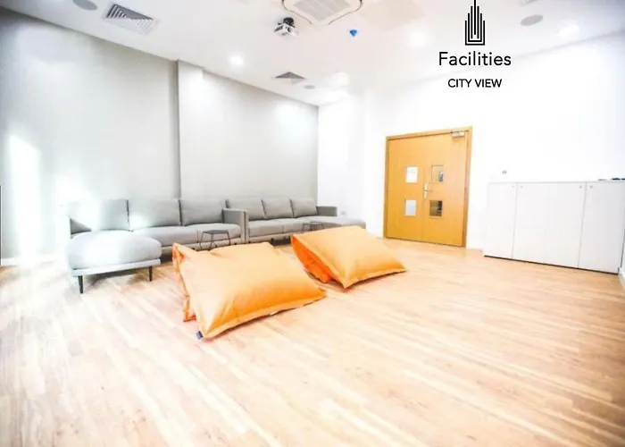 Free Street Parking Subject To Availability Apartament Manchester