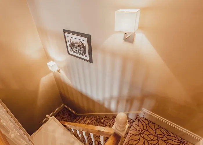 Hotell The Gardens 3*