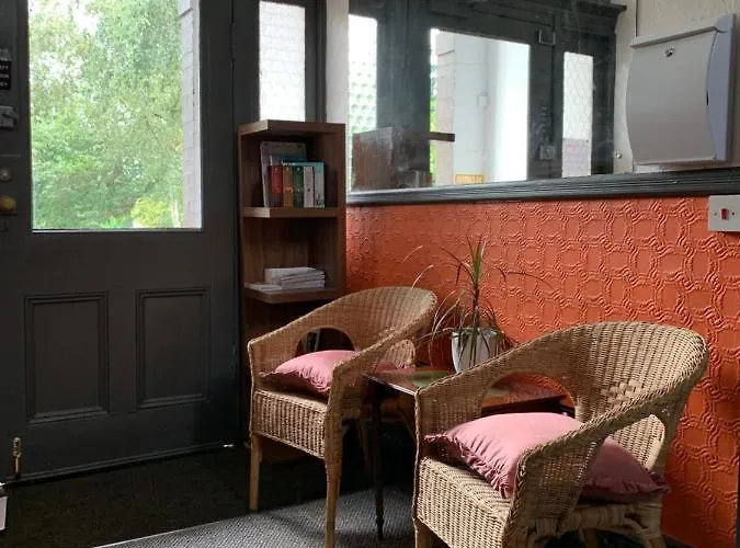 - Free Parking Guest house Manchester