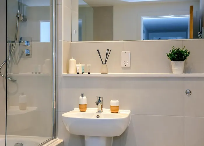 아파트 Hilltop Serviced Apartments- Northern Quarter