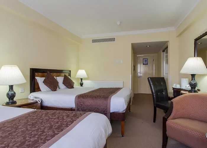 Hotell Britannia & 3*