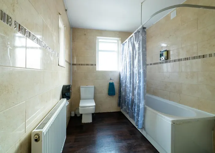 Regency 2* Manchester