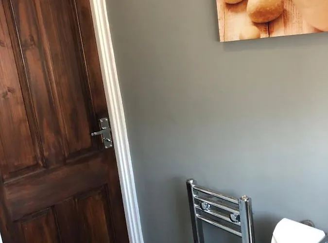 3. Stylish Private Double Near Centre Pensión *