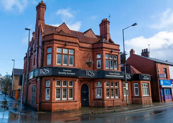 No.2 - The Old Red King Pub Mcr Apartment *