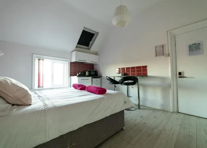 Regency 2* Manchester