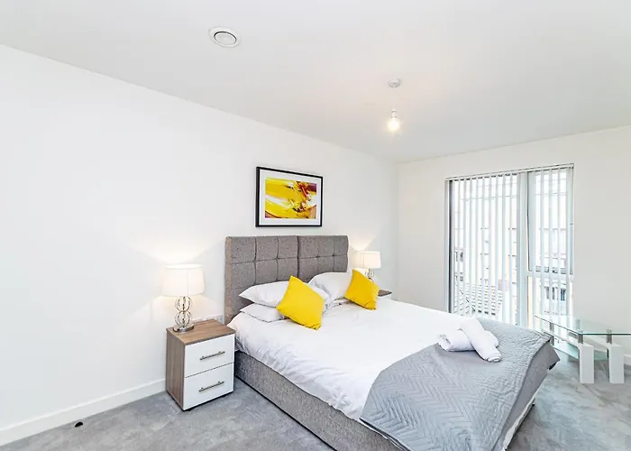 Halo House By Guestz * Manchester