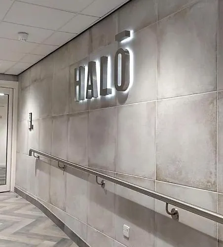 Halo House By Guestz *