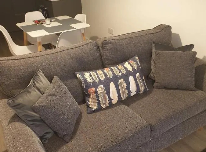 Halo House By Guestz *