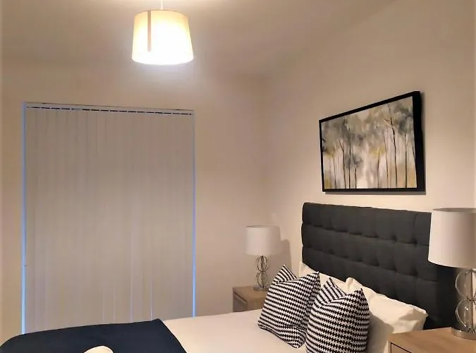 Halo House By Guestz *