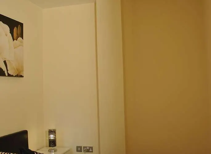 Dreamhouse Centre * 맨체스터