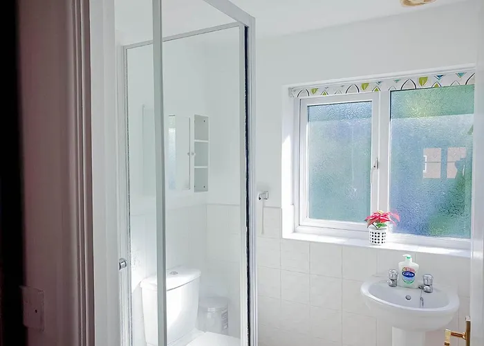 Apartament Airport Lounge - 3 Bed - 6 Persons *