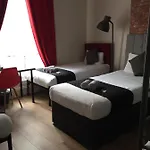 Queens ゲストハウス 3*