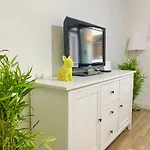 Spacious 5 Bed Townhouse Manchester, Salford Qauys - Two Bedroom With Parking * Manchester