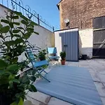 Corner House, Sleeps 8 In 4 Bedrooms, Near Train Station, Great Value! Hébergement de vacances