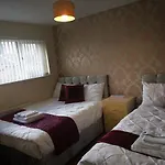Brigstock Holidays House Lejlighed *
