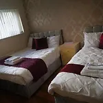Brigstock Holidays House * Manchester