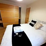 Lejlighed Brigstock Holidays House