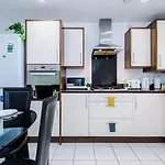 Lejlighed Luxury 3 Bedroom House Close To Center *
