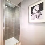 The Lawnswood - Holiday Home With Free Parking Near Coop Live & Etihad Prázdninový dům Manchester