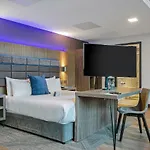 Roomzzz Victoria Appart hôtel 4*