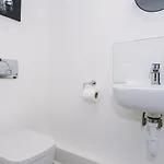 Hotel Rest&recharge At Ridgefield House Manchester