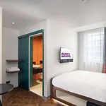 Hotel Yotel Deansgate 4*