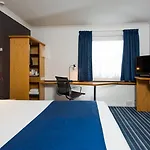 Express East By Ihg Hotel 3*