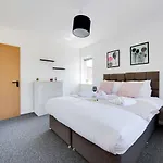 Casa de Férias Pass The Keys Lovely 3 Bedroom Golf Club And Parking