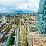 Hilltop Serviced - Deansgate Apartment Manchester