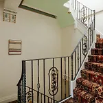 Holiday home Beautiful 'mayfield' With Private Pool!