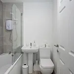 Ferienhaus Spacious Comfortable House Close To Etihad+parking *