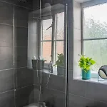 Bv Stylish Homely 3 Bedroom Close To Arena Hébergement de vacances
