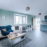 アパート The Ecclesian - Upscale Near Trafford Centre & Eccles Train Station マンチェスター