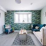 The Ecclesian - Upscale Near Trafford Centre & Eccles Train Station * マンチェスター