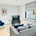 Apartmán Modern One Bedroom Near Old Trafford Stadium *