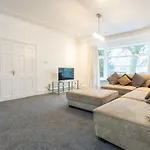 Pillo - Spacious 4 Bedroom Detached House Close To Heaton Park Feriehus Manchester