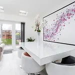 4 Bedroom, 3 Bathroom Walking Distance To Centre Manchester