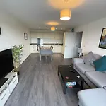 Balcony Marina With Skyline Views - Free Secure Parking * Manchester