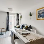 Living Penthouse With Parking Lejlighed