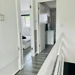 Allenby Walk Private In A 4 Bed Shared House * Manchester