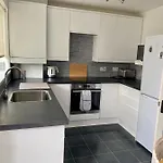 2 Bedroom House With Garden